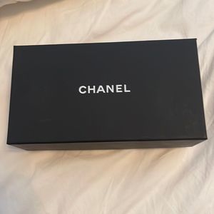 Chanel sunglasses box 